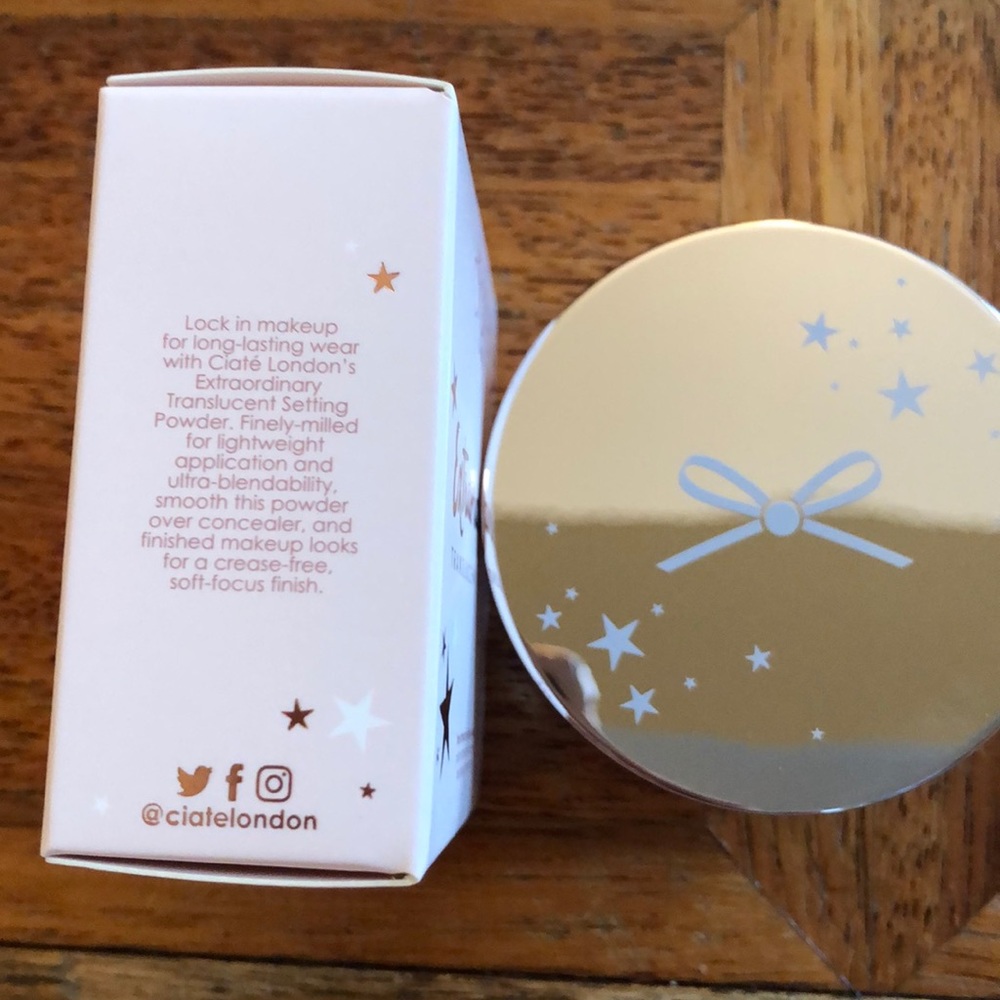Translucent Powder CIATÉ LONDON Extraordinary - Picture 8 of 8